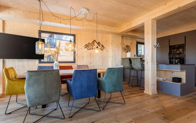 Chalet With Sauna on Balcony