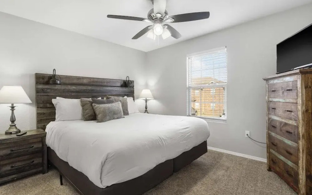 Tranquil Getaway For 8