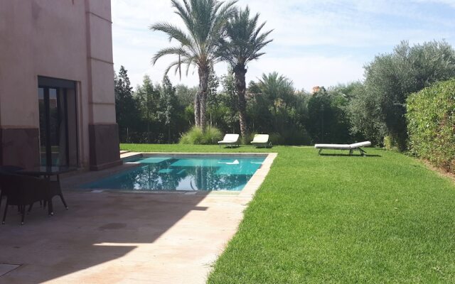 Apple Villa
