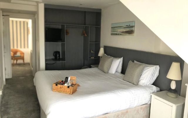 Seabreeze Restaurant with Rooms