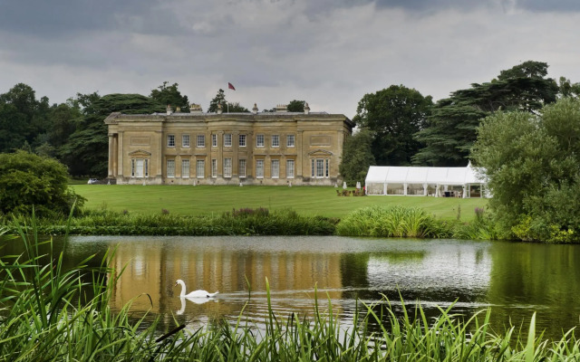 Stunning 4 Bed Semi-detached Home With Ample Space