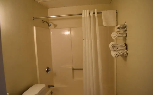 Plymouth Motor Lodge