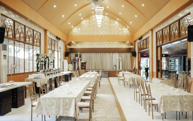 Panda Tea Garden Suites