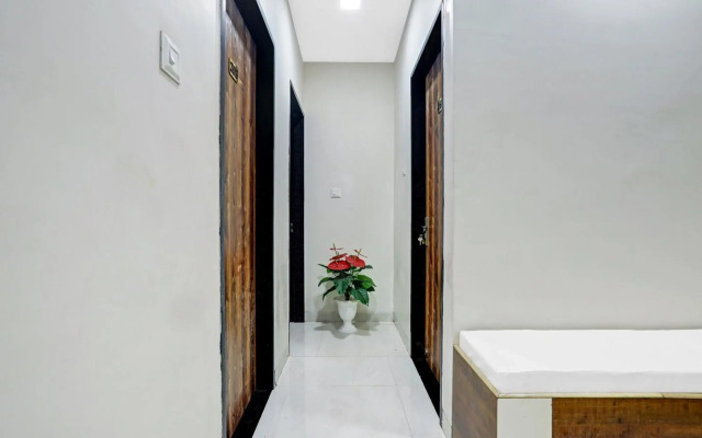 Flagship 92690 Hotel Jayesh Inn