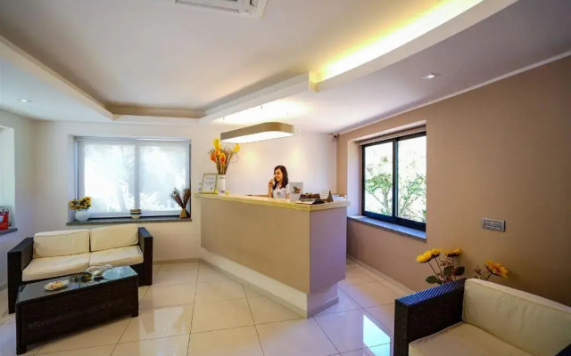 Old River Residence