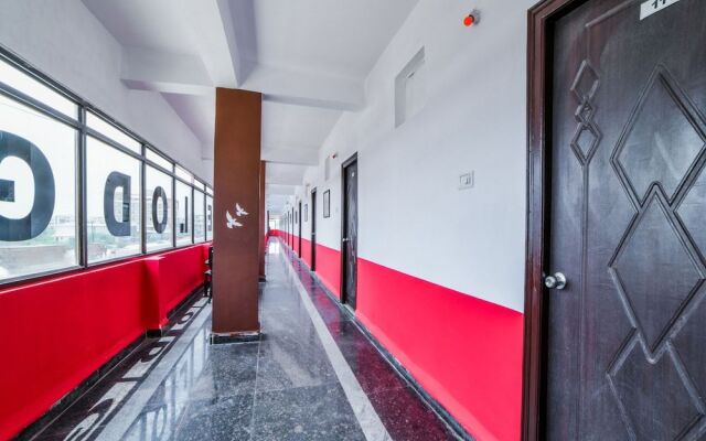 Oyo 18407 Noble Lodge