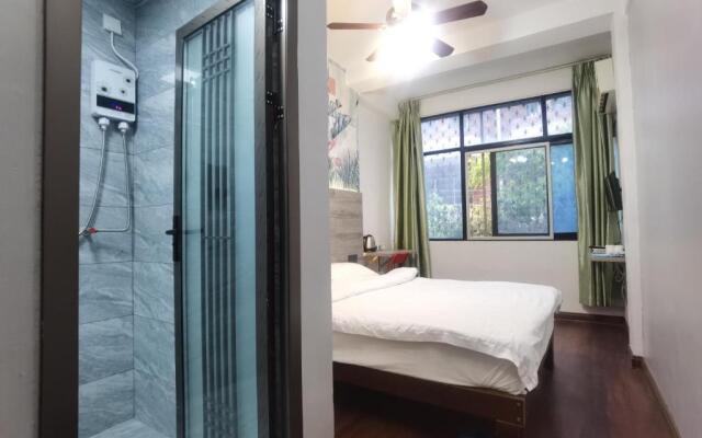 Haikou Banana Hostel