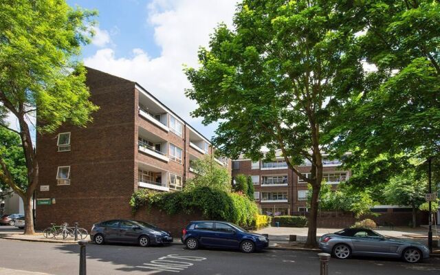 Wonderful 2BR Flat, With Private Garden