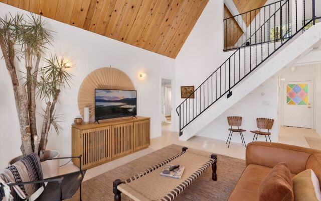 Mid-century Modern Chalet #1927