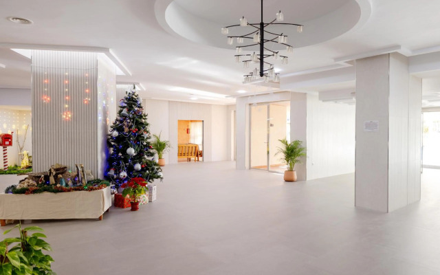 Sunrise Apartment 924