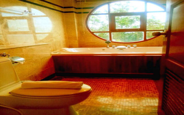 Mac Resort Hotel