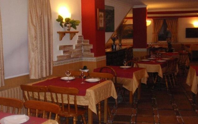 Hotel Favila