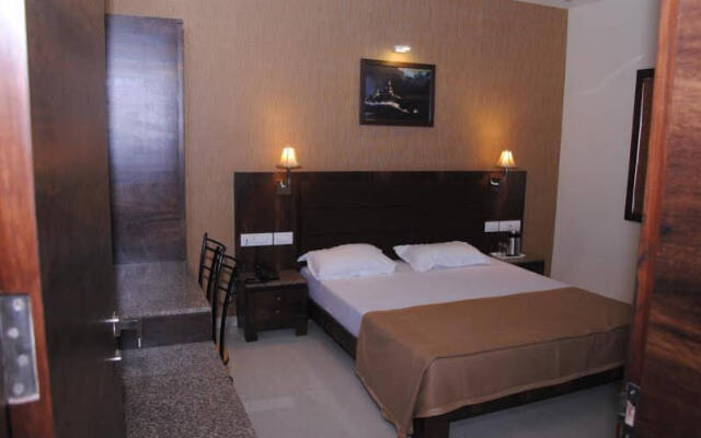 Hotel Radhe