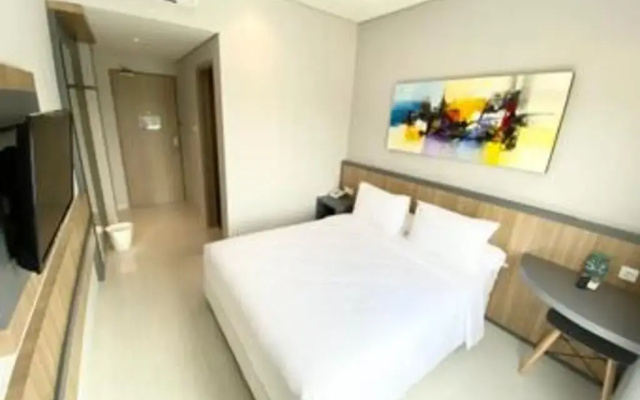 Front One Hotel Gresik