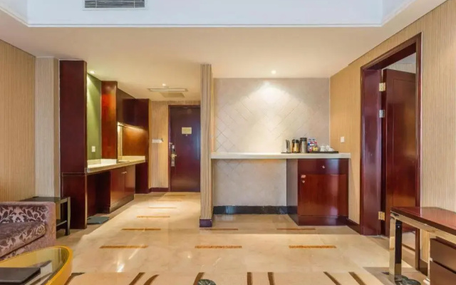 Hohhot Hai Liang Plaza Hotel
