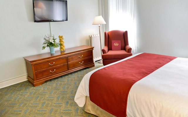 Penn Wells Historic Hotel