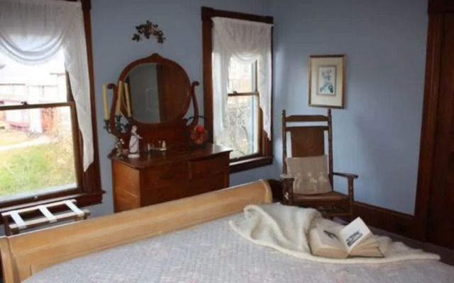 Rose Arbour Bed & Breakfast