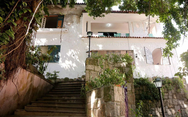 Pura Vida Hostel