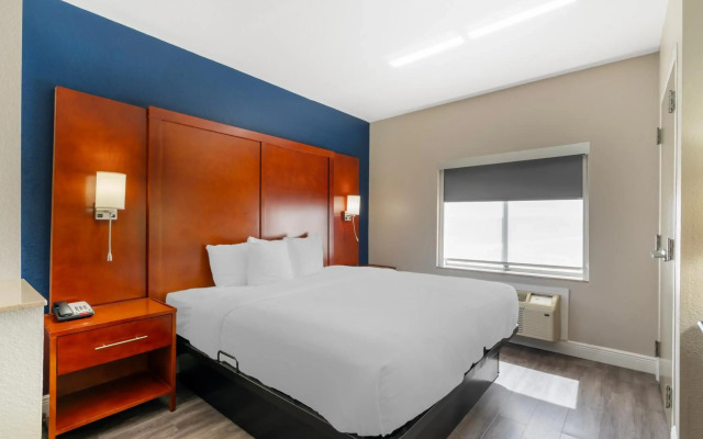 Comfort Suites West Jacksonville