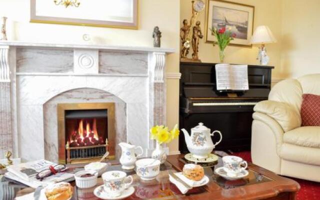 Salthill B&B Ocean Villa