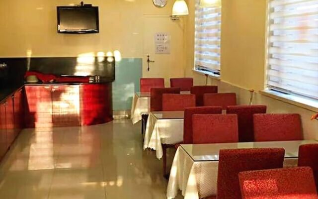 Hanting Express Hotel Shanghai Qishen Road