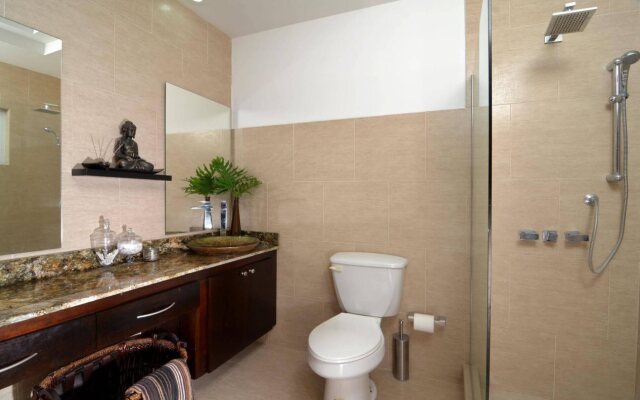 New Kingston Apartment at The Palms