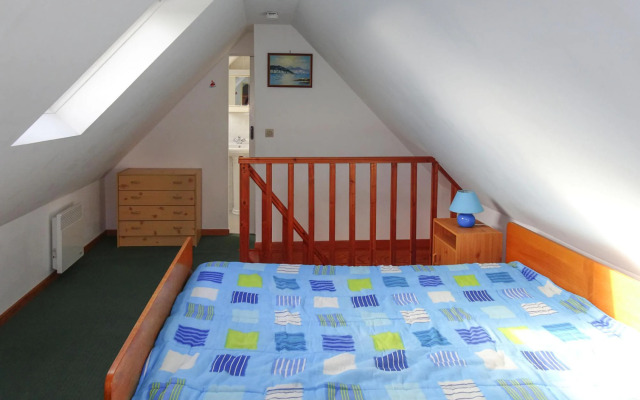 Holiday Home in Beautiful Breton Estate, Lanmodez