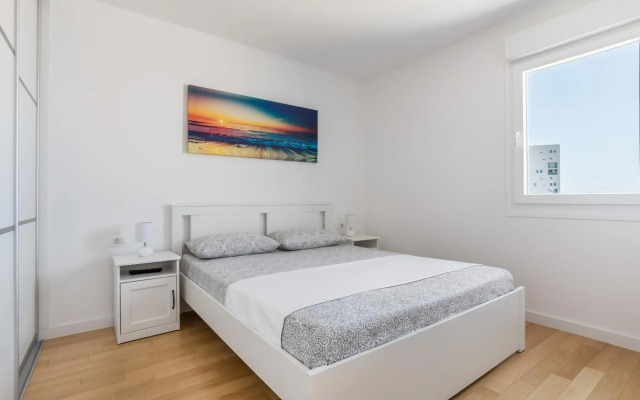 Apartment Diva, a nice condo with free parking