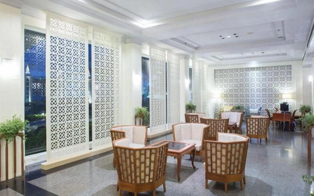 Ploy Palace Hotel
