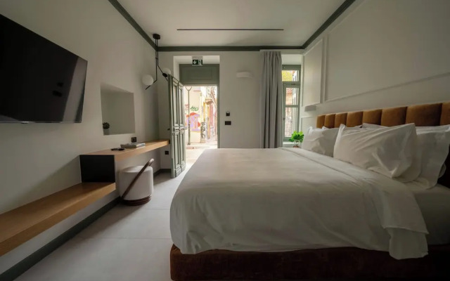 Whisper Athens Suites.