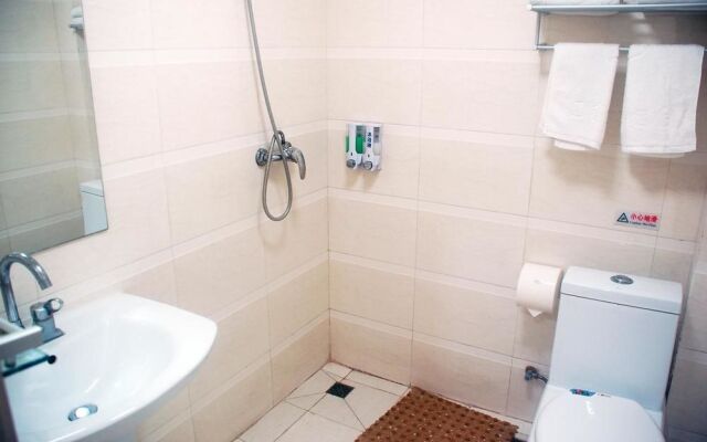 胜高酒店(北京西站丰台东大街地铁站店)