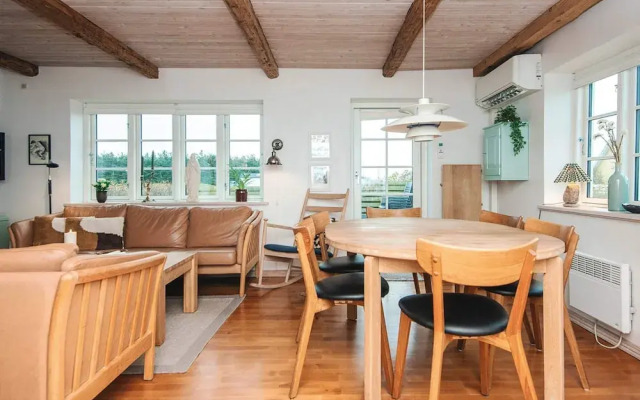 6 Person Holiday Home in Harboore-by Traum