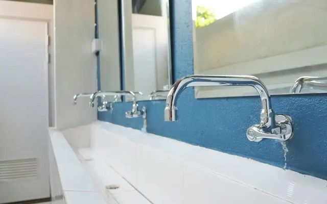 Urban Bed Hostel - Adults Only