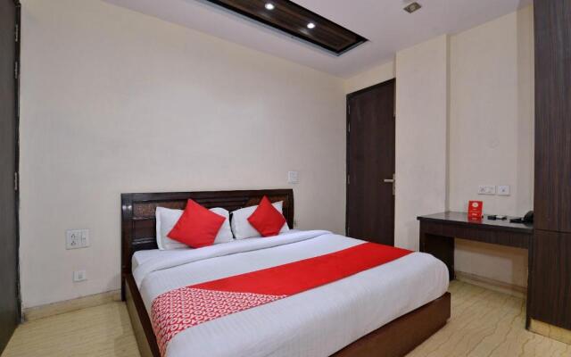 OYO Rooms CR Park Outer Ring Road