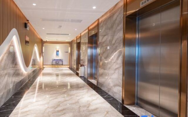 Rezen Longuu Hotel (Shenzhen Longgang Universiade Center Station)