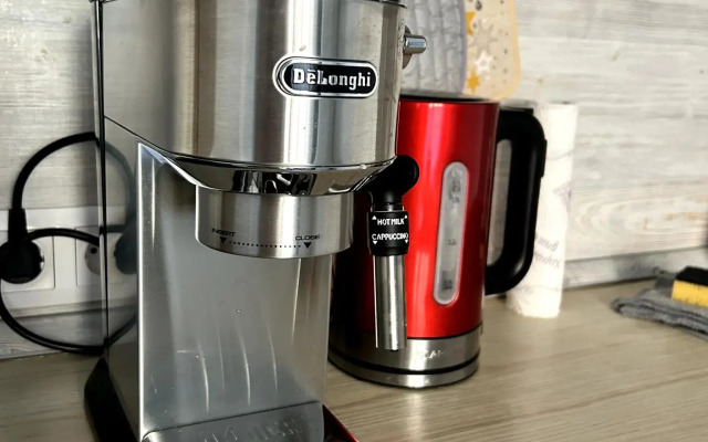 Apartments on Tulonskaya alley 8