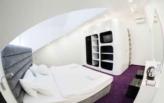 Sleepbox Hotel