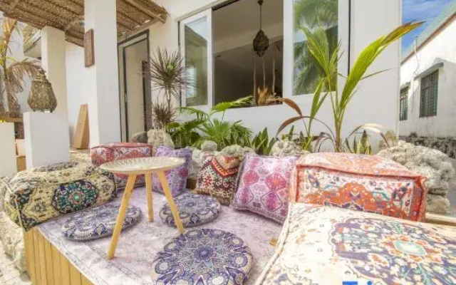 Xixi Island Garden Swimming Pool Homestay (Sanya Xidao)