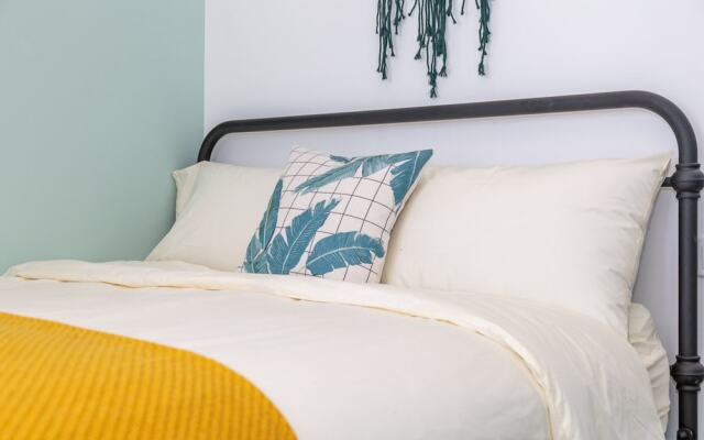 Locals Boutique Apartment Qianshan No.13