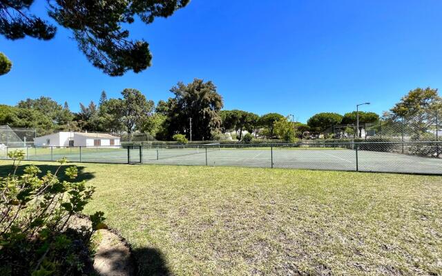 VILAMOURA TRADITIONAL VILLA WITH POOL by HOMING