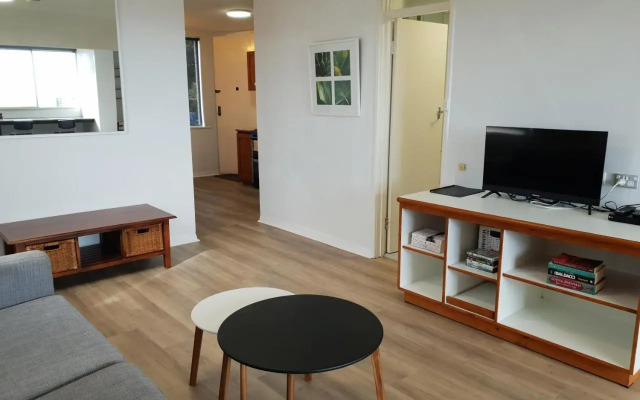 Apartment 201 - Fremantle studio apartment with ocean and harbour views