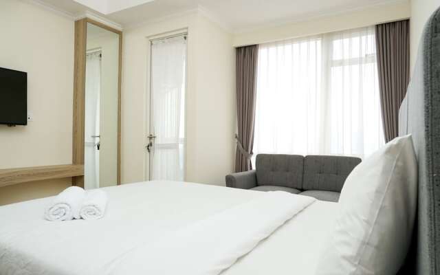 Comfort and Clean Studio Menteng Park Apartment