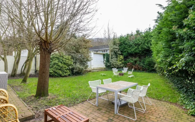 Beautiful Bungalow With Garden