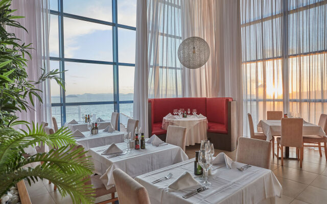 Sandos Papagayo Hotel