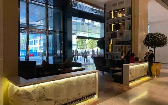 Platinum Suites by StayHere
