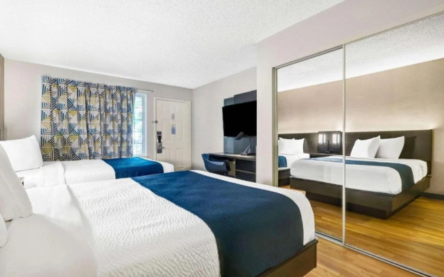 Studio 6 Mountlake Terrace, WA - Seattle