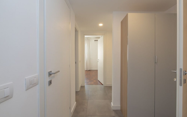 San Siro 3 Bedroom apt With Balcony