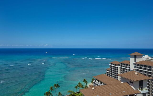 Halepuna Waikiki by Halekulani