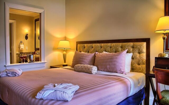 Poets Cove Resort & Spa