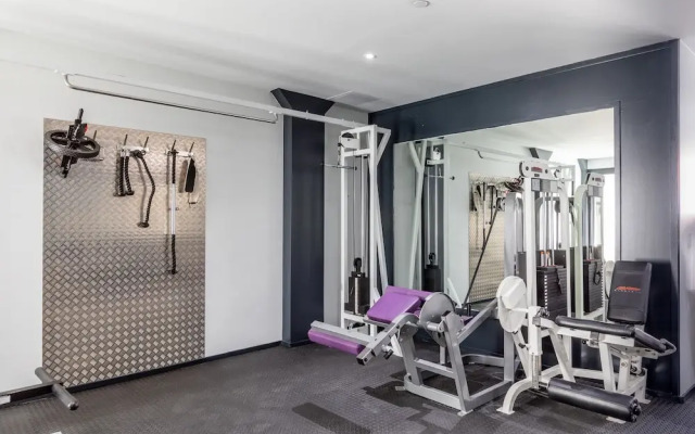 Gray Door Apartments - Adults Only